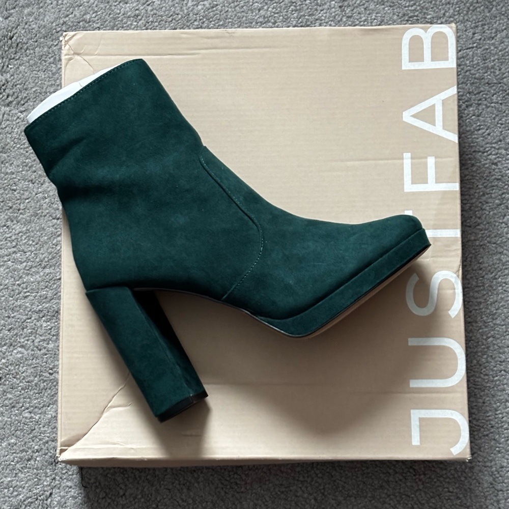 Green (Ponderosa Pine) Booties - Picture 1 of 3